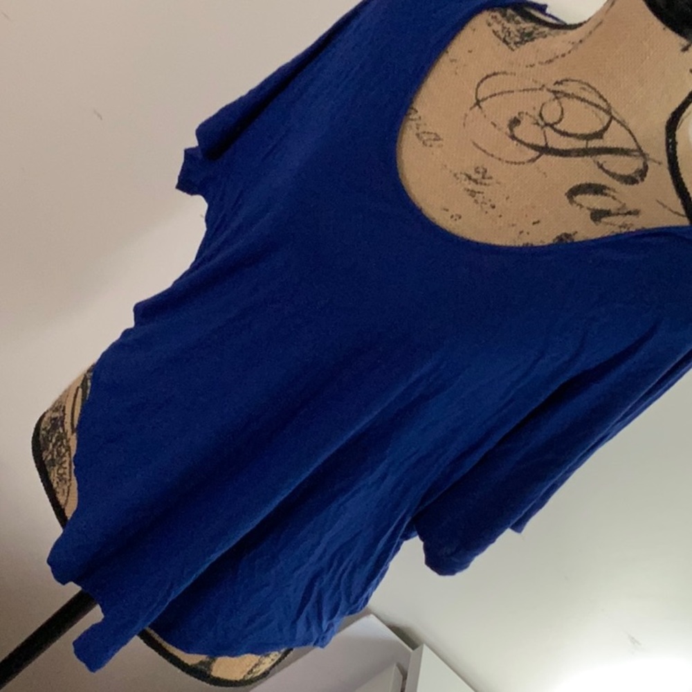 Excellent used condition express shirt!